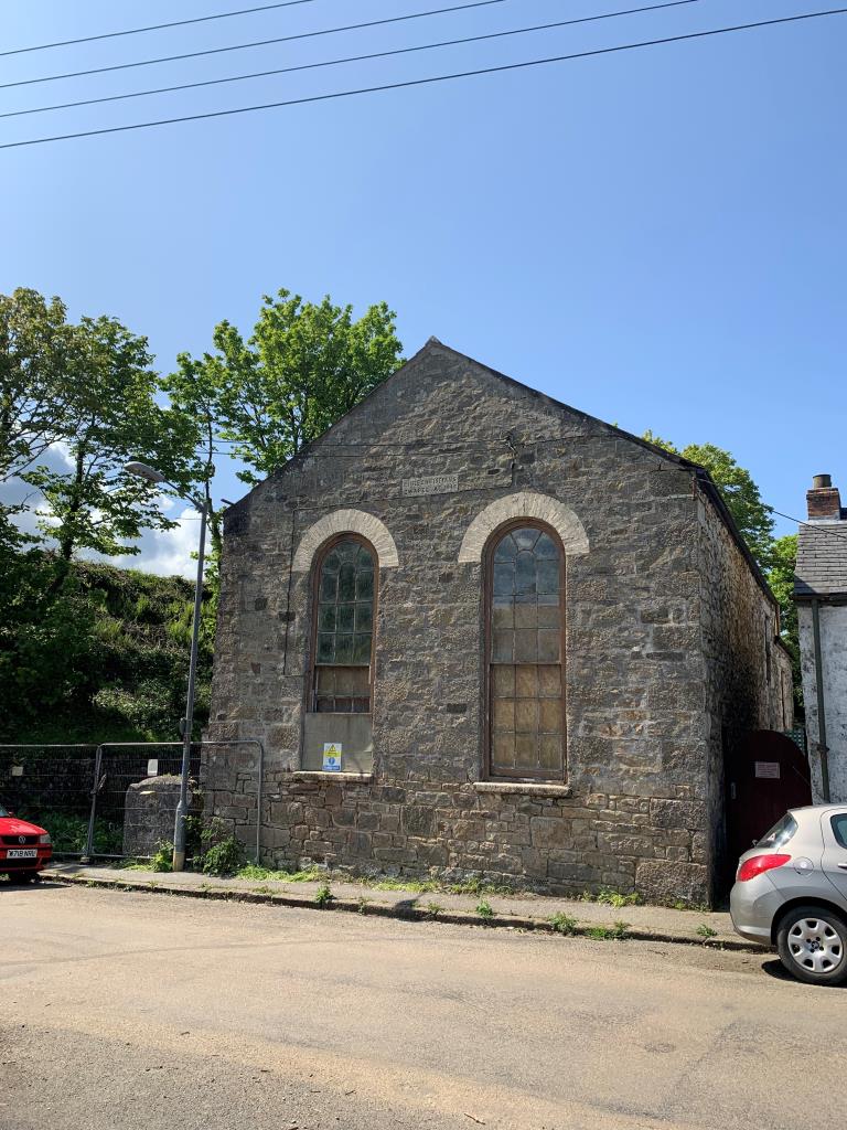 Lot: 15 - FORMER CHAPEL WITH PLANNING APPROVAL - Photo showing front of building